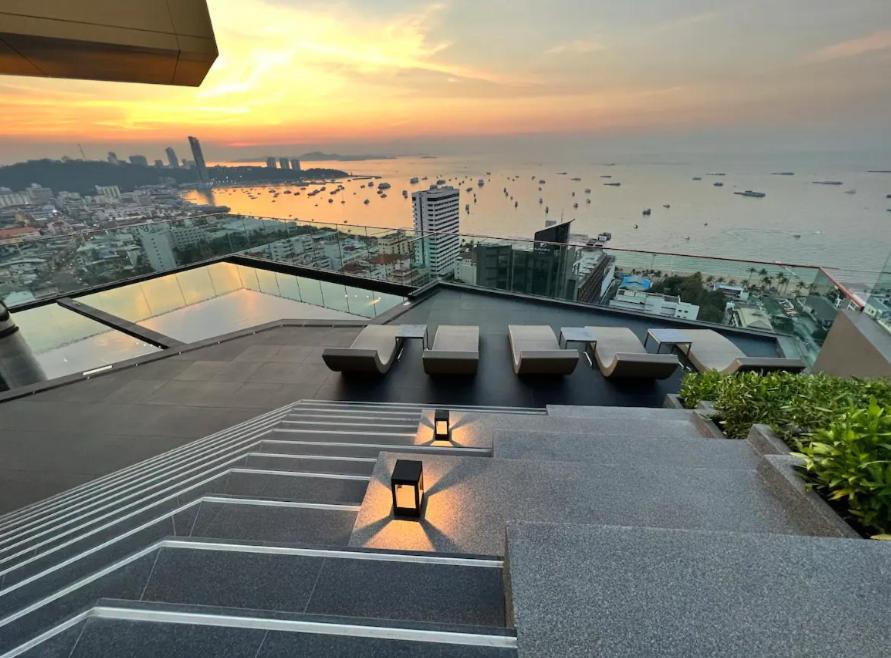 The Edge Central Pattaya Seaview With Infinity Pool & Free Netflix Eksteriør bilde